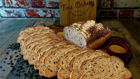 Granary Loaf with 5 mixed seeds
